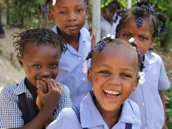Projet d'accompagnement des enfants vulnérables qui ont l'âge scolaire à Mahotière, 4è section Communale de Port-de-Paix.
